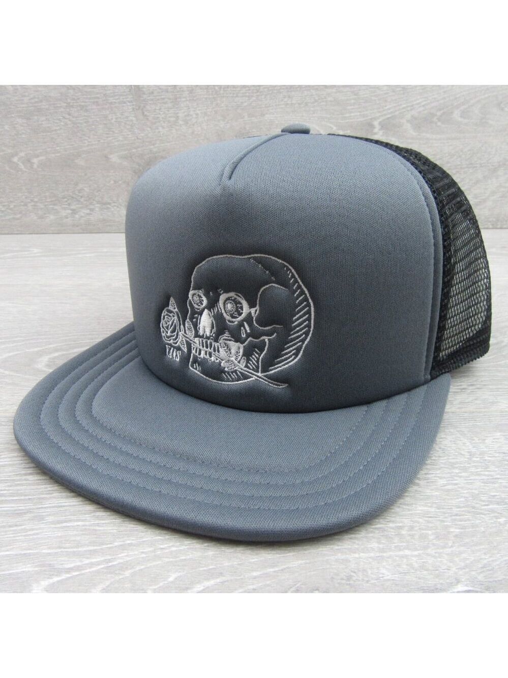 Vans Off The Wall Black Grey Skull Trucker Hat Snapback OS NEW - Picture 2 of 11